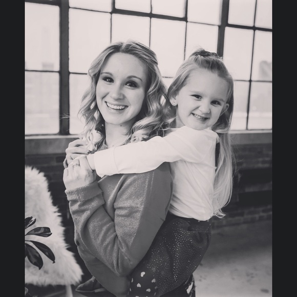 Meet your Posher, Brittany - Picture 1 of 1